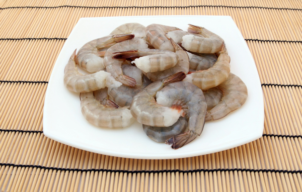 Riesengarnelen / Shrimps ohne Kopf 8 - 12 Stück/lb, mit 20% Wasserglasurgewichtsanteil, 1 kg Beutel